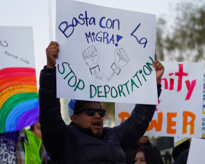 Questions, answers for how migrants can protect themselves if federal officers come knocking